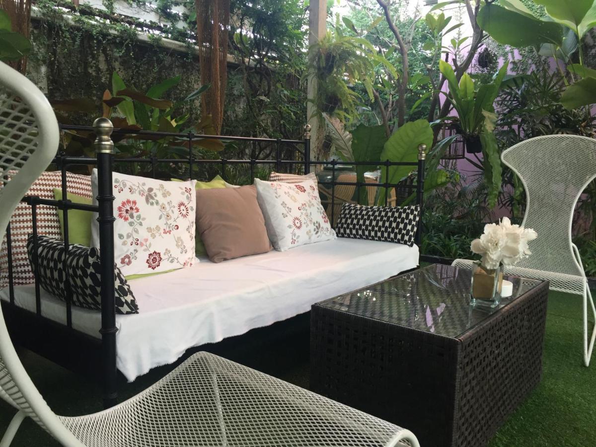 Issara House Bangkok Hotel Buitenkant foto
