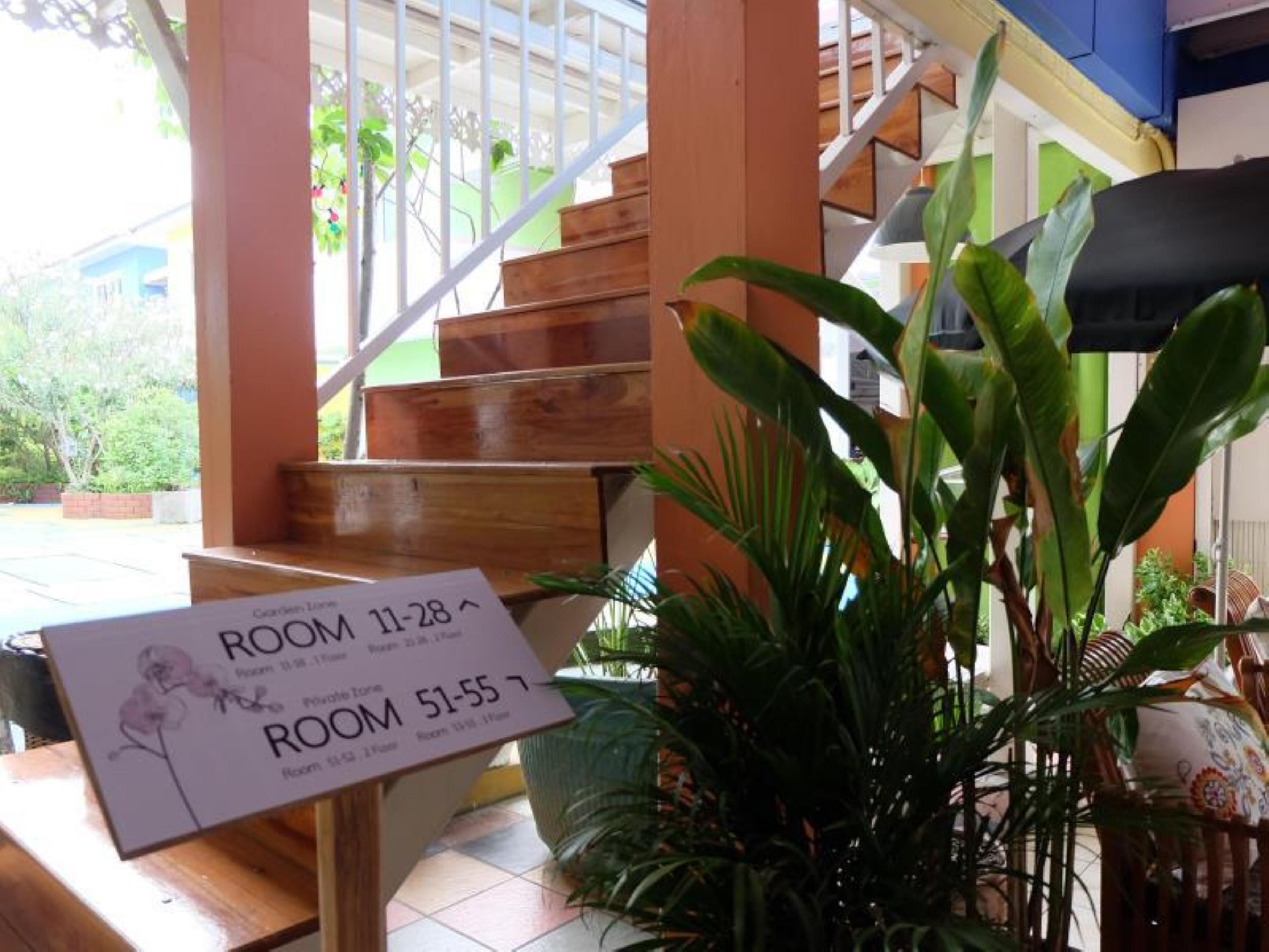 Issara House Bangkok Hotel Buitenkant foto